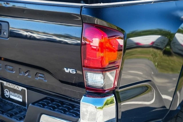2018 Toyota Tacoma 3rd Gen - Image 11 of 21