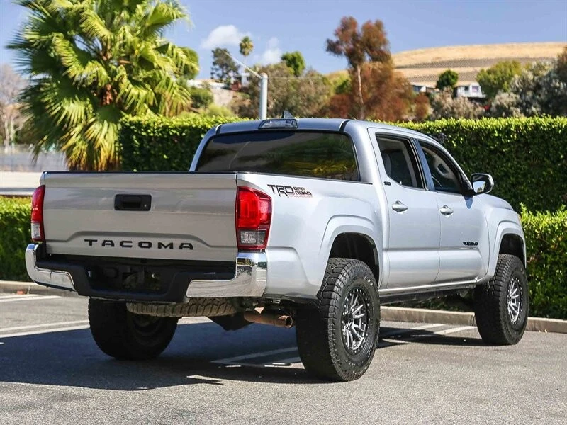 2018 Toyota Tacoma 3rd Gen - Image 7 of 21