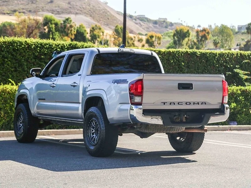 2018 Toyota Tacoma 3rd Gen - Image 5 of 21