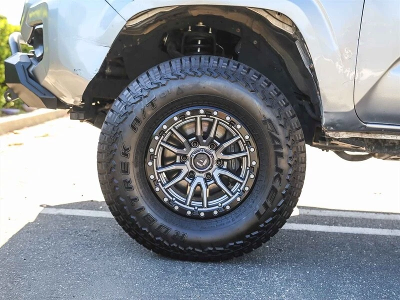 2018 Toyota Tacoma 3rd Gen - Image 15 of 21