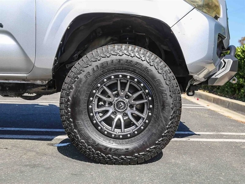 2018 Toyota Tacoma 3rd Gen - Image 11 of 21