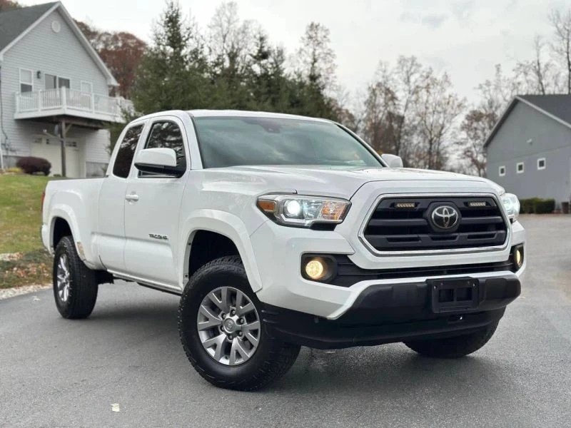 2018 Toyota Tacoma 3rd Gen - Image 2 of 12