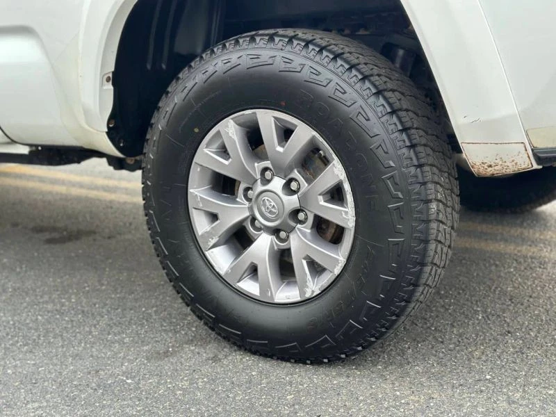 2018 Toyota Tacoma 3rd Gen - Image 8 of 12