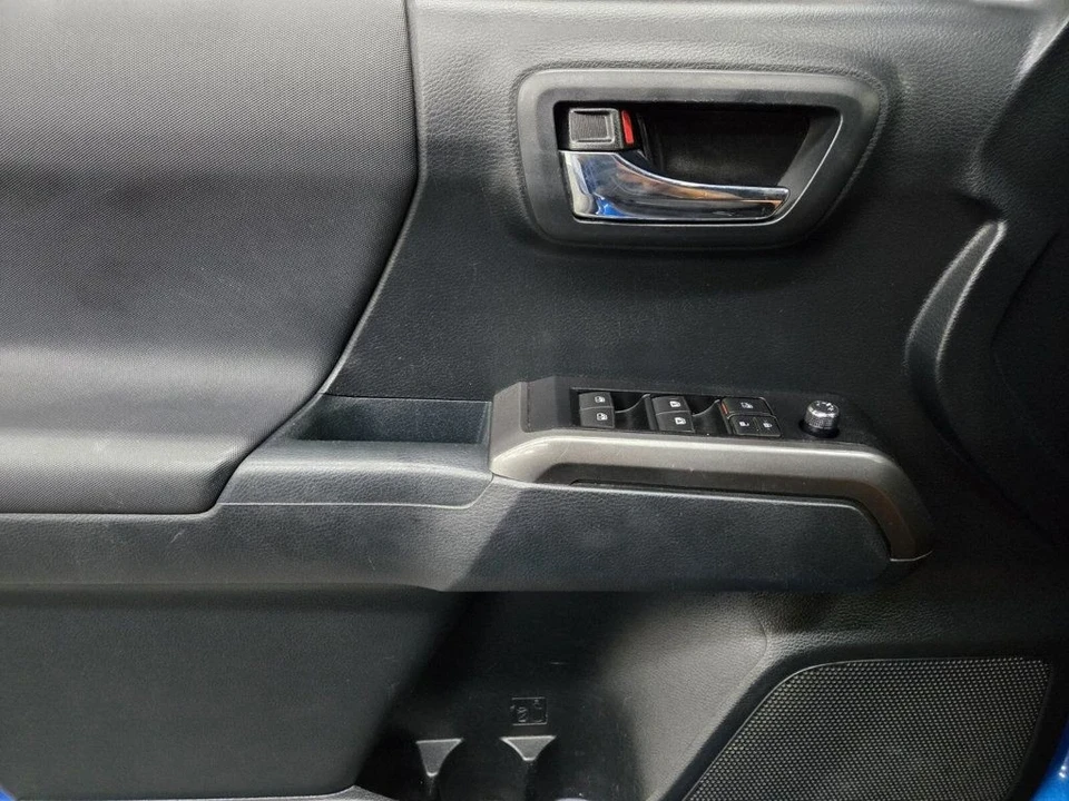 2018 Toyota Tacoma 3rd Gen - Image 14 of 19