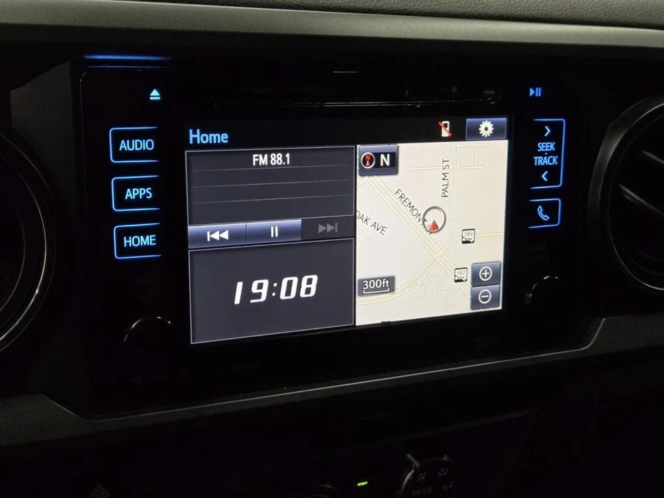 2018 Toyota Tacoma 3rd Gen - Image 17 of 19