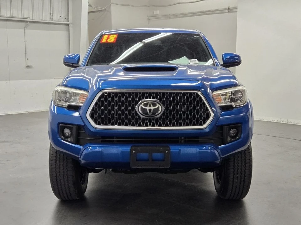 2018 Toyota Tacoma 3rd Gen - Image 4 of 19