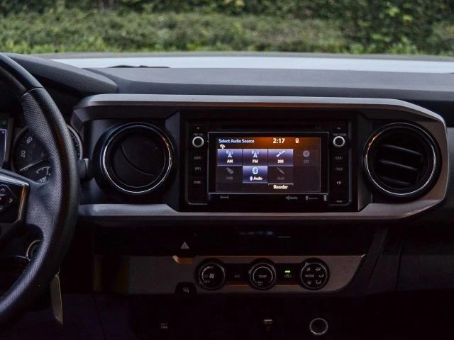 2018 Toyota Tacoma 3rd Gen - Image 17 of 21