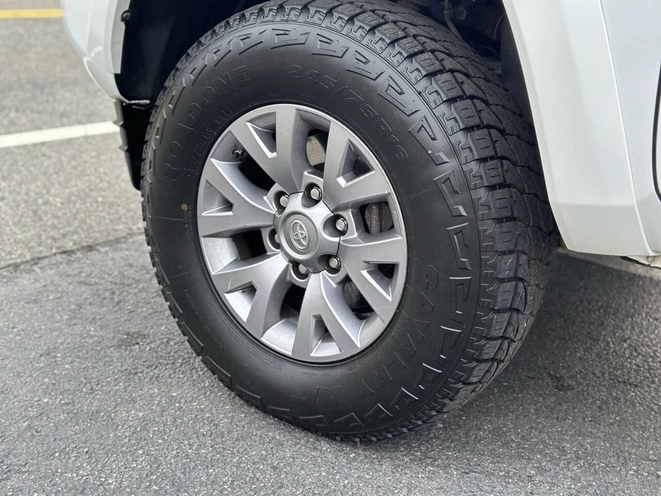 2018 Toyota Tacoma 3rd Gen - Image 9 of 12