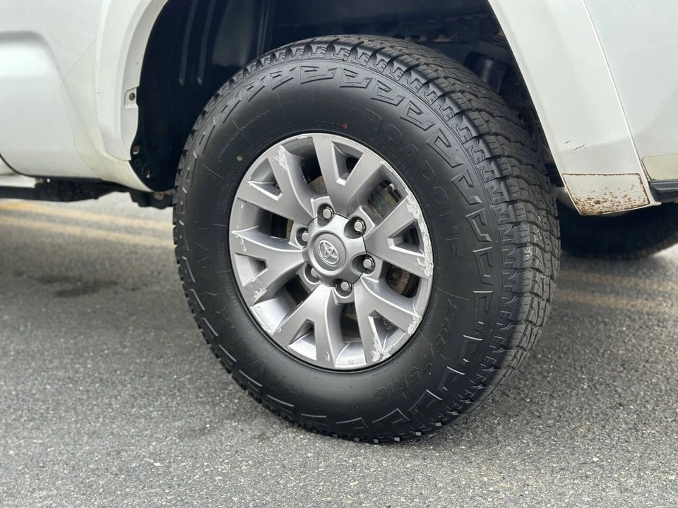 2018 Toyota Tacoma 3rd Gen - Image 8 of 12