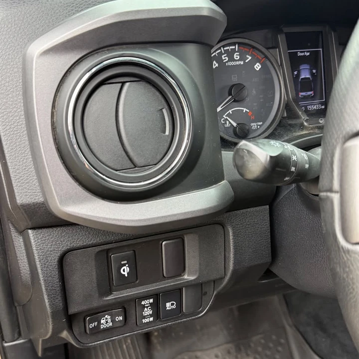 2018 Toyota Tacoma 3rd Gen - Image 12 of 19