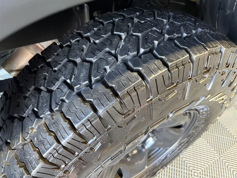 2018 Toyota Tacoma 3rd Gen - Image 16 of 21