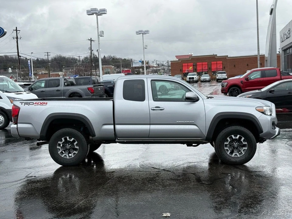 2018 Toyota Tacoma 3rd Gen - Image 2 of 21