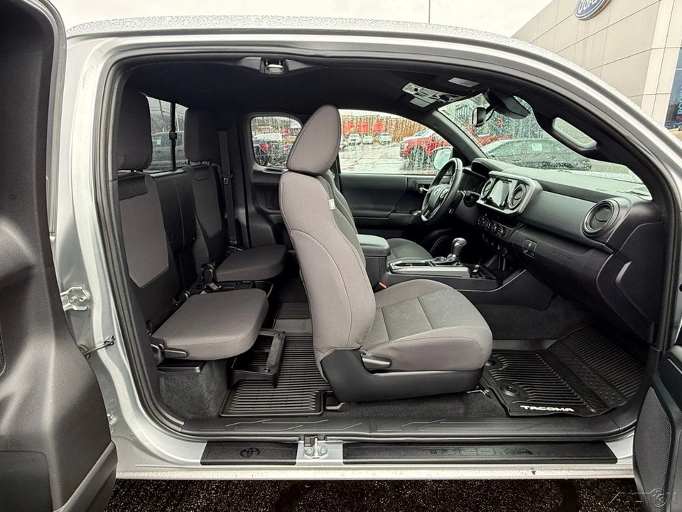 2018 Toyota Tacoma 3rd Gen - Image 15 of 21