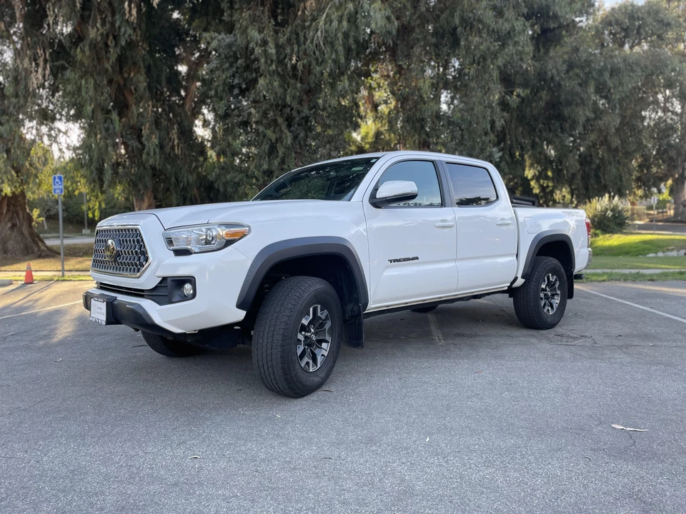 2018 Toyota Tacoma 3rd Gen - Image 10 of 31