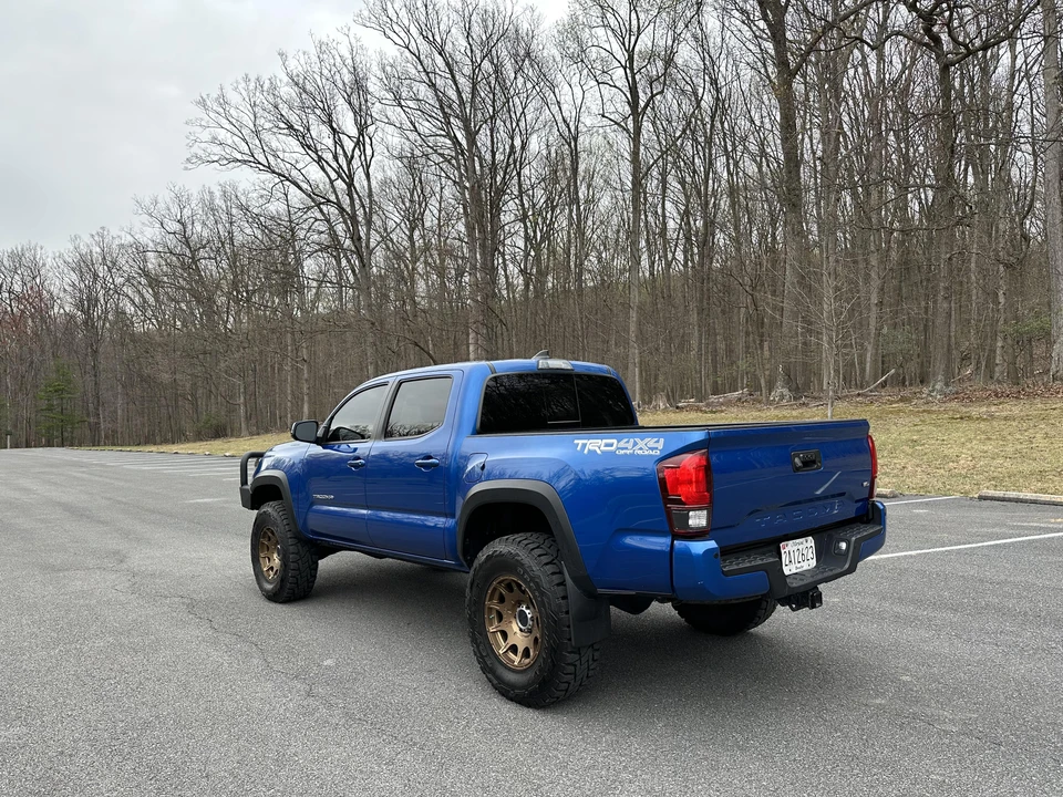 2018 Toyota Tacoma 3rd Gen - Image 14 of 31