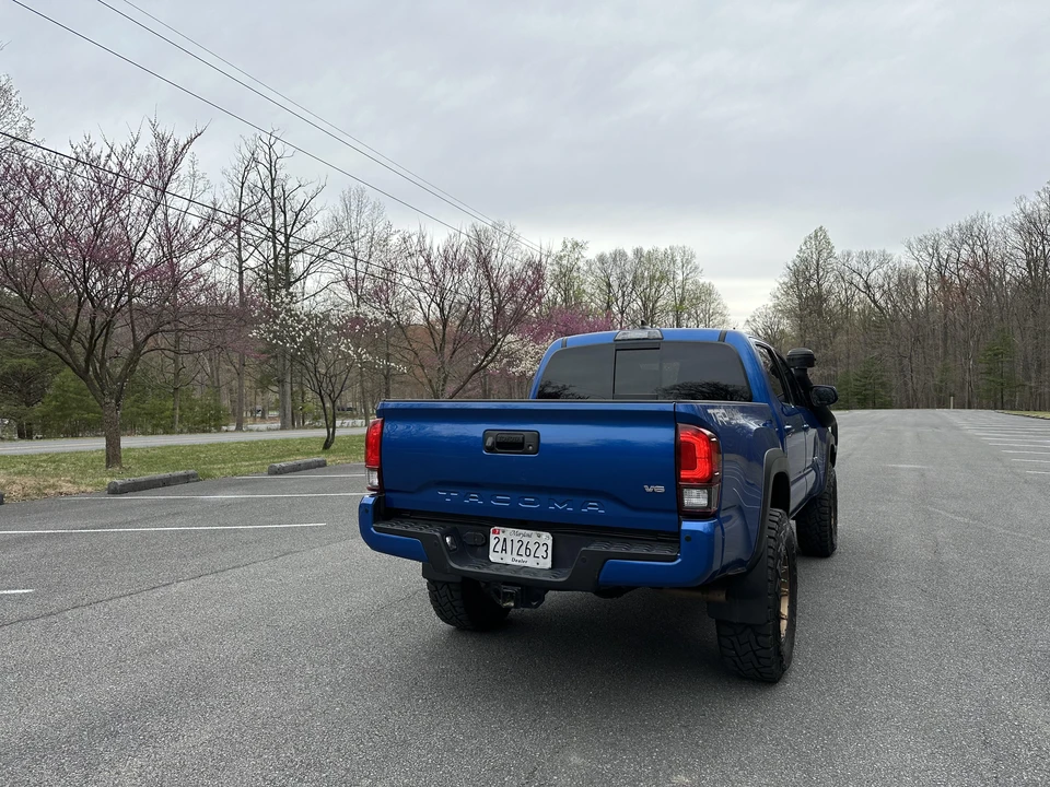 2018 Toyota Tacoma 3rd Gen - Image 17 of 31