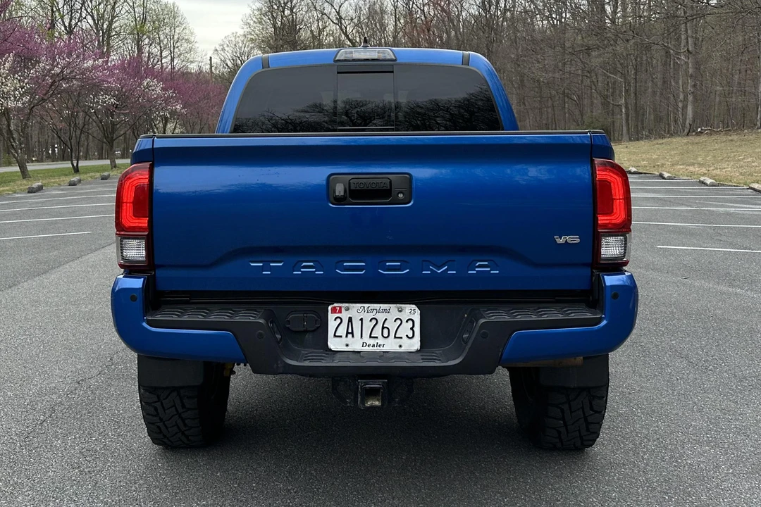 2018 Toyota Tacoma 3rd Gen - Image 5 of 31