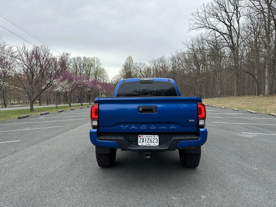 2018 Toyota Tacoma 3rd Gen - Image 16 of 31