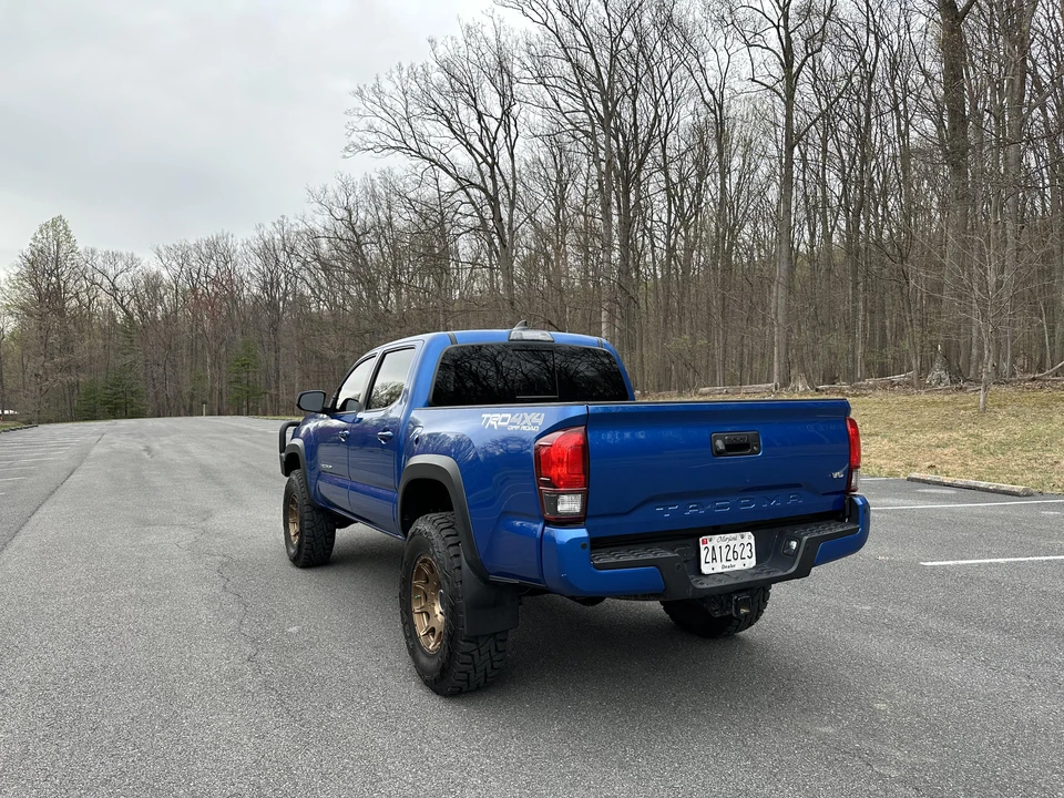 2018 Toyota Tacoma 3rd Gen - Image 15 of 31