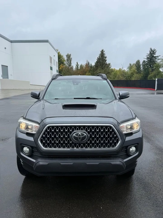 2018 Toyota Tacoma 3rd Gen - Image 2 of 10