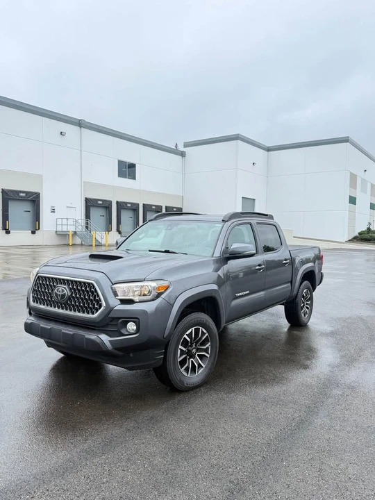 2018 Toyota Tacoma 3rd Gen - Image 3 of 10