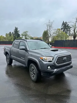 2018 Toyota Tacoma TRD Off-Road Pickup 4D 6 ft