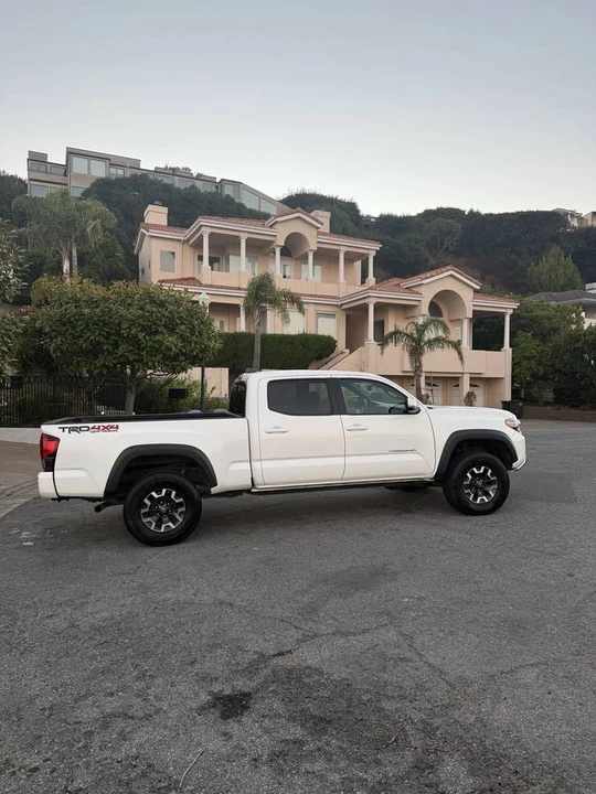 2018 Toyota Tacoma 3rd Gen - Image 3 of 5