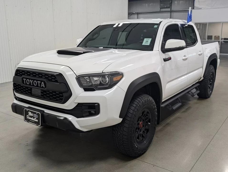 2018 Toyota Tacoma 3rd Gen - Image 4 of 10