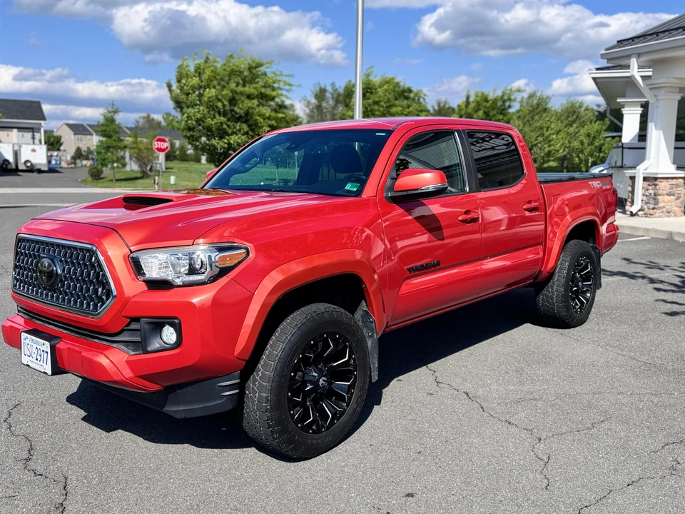 2018 Toyota Tacoma 3rd Gen - Image 7 of 31