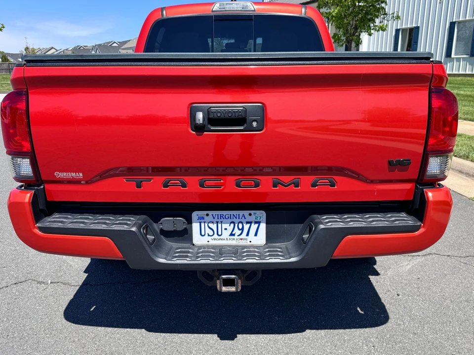 2018 Toyota Tacoma 3rd Gen - Image 11 of 31