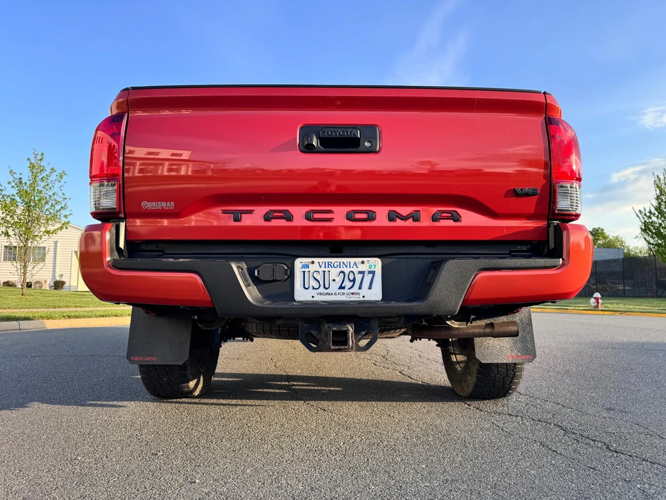 2018 Toyota Tacoma 3rd Gen - Image 12 of 31