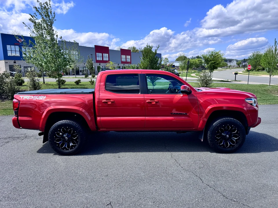 2018 Toyota Tacoma 3rd Gen - Image 14 of 31