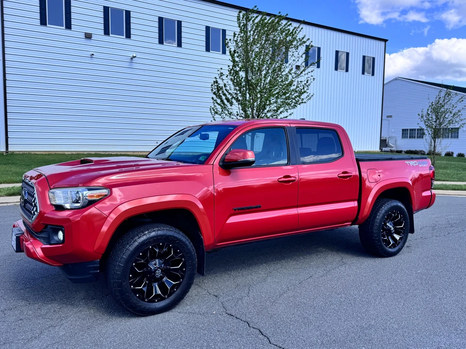 2018 Toyota Tacoma 3rd Gen - Image 8 of 31