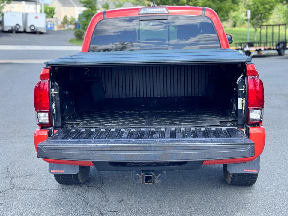 2018 Toyota Tacoma 3rd Gen - Image 24 of 31