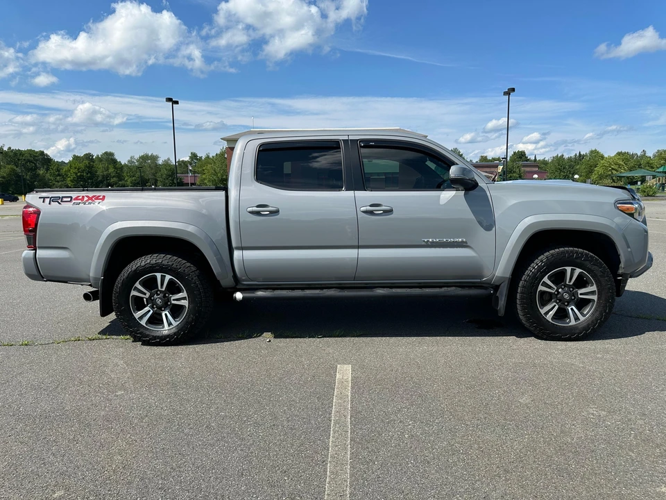 2018 Toyota Tacoma 3rd Gen - Image 15 of 31