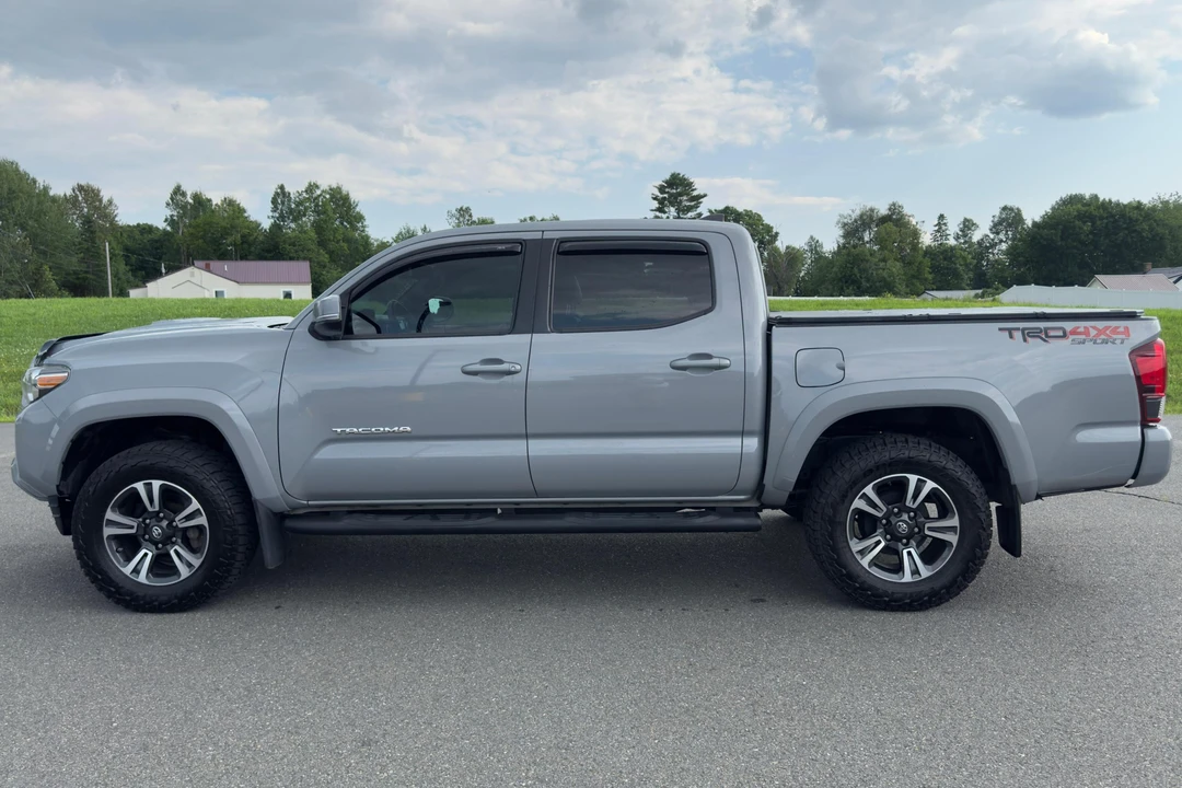 2018 Toyota Tacoma 3rd Gen - Image 3 of 31