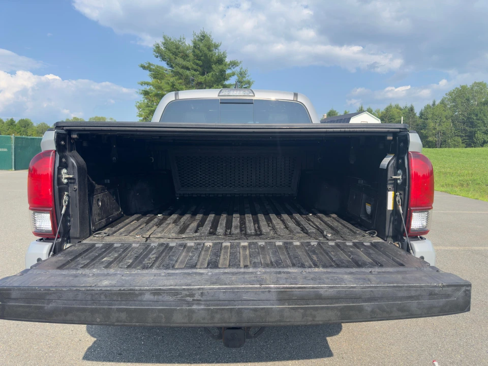 2018 Toyota Tacoma 3rd Gen - Image 12 of 31