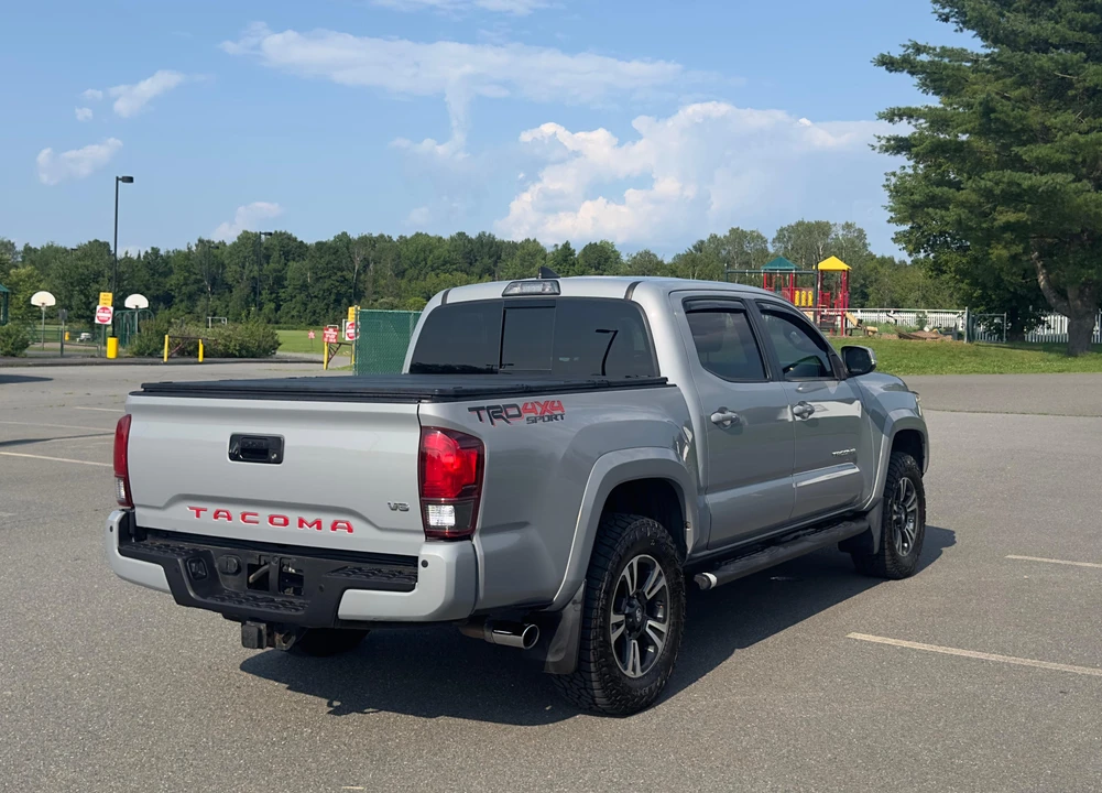 2018 Toyota Tacoma 3rd Gen - Image 13 of 31