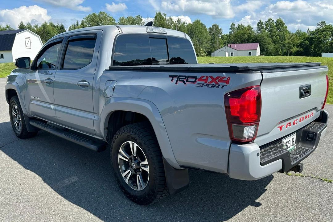 2018 Toyota Tacoma 3rd Gen - Image 4 of 31