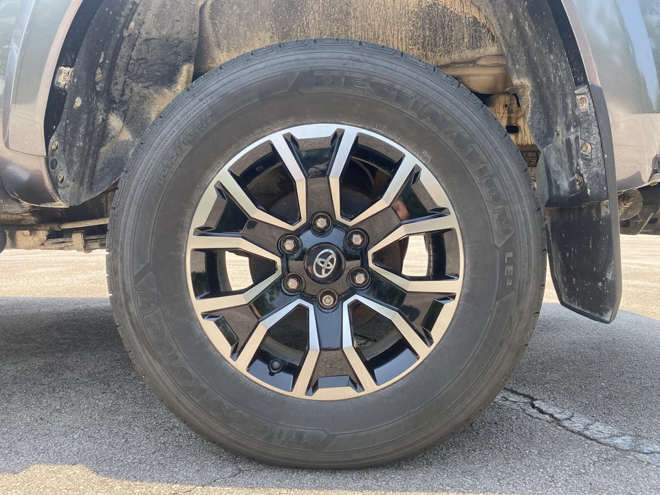 2018 Toyota Tacoma 3rd Gen - Image 29 of 31