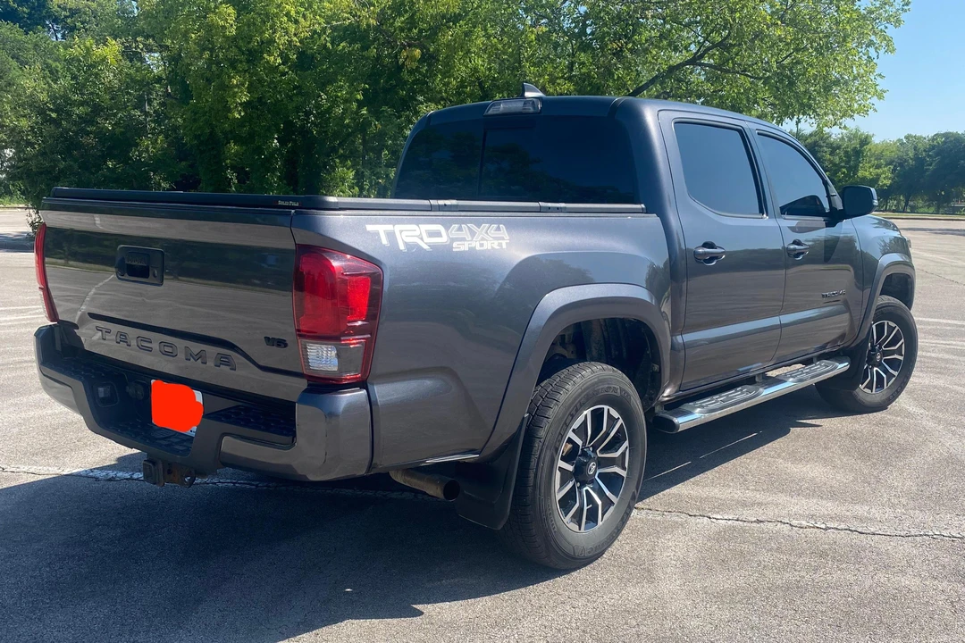 2018 Toyota Tacoma 3rd Gen - Image 4 of 31