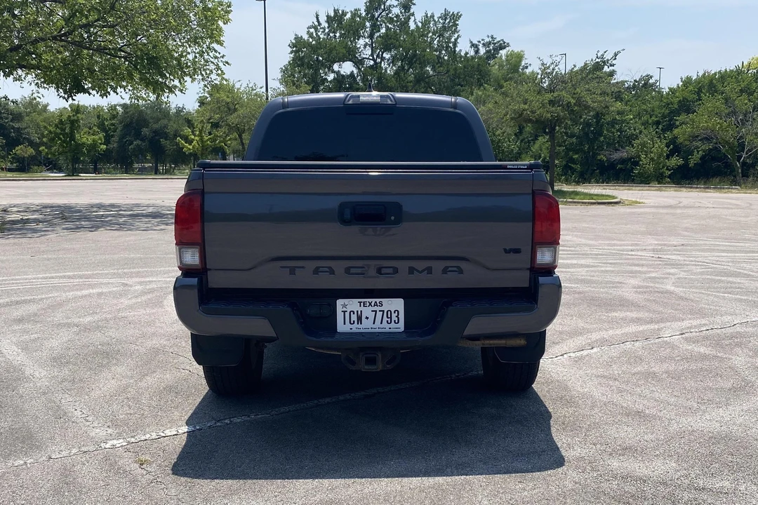 2018 Toyota Tacoma 3rd Gen - Image 12 of 31