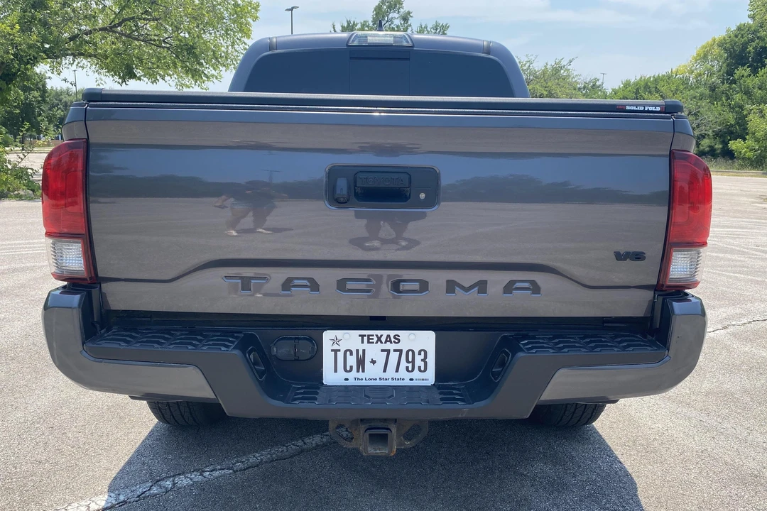 2018 Toyota Tacoma 3rd Gen - Image 5 of 31