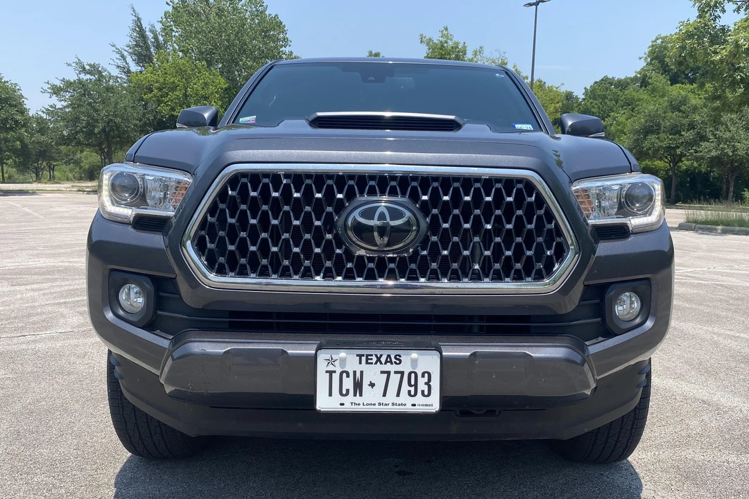 2018 Toyota Tacoma 3rd Gen - Image 2 of 31