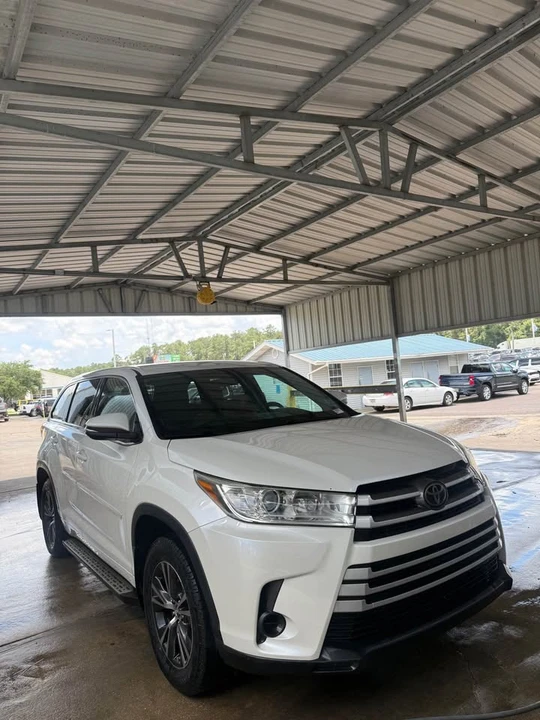 2018 Toyota Highlander - Image 7 of 15
