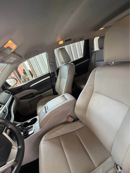 2018 Toyota Highlander - Image 8 of 15