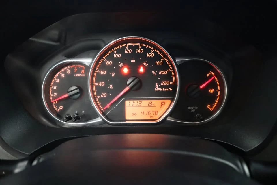 2018 Toyota Yaris - Image 2 of 20