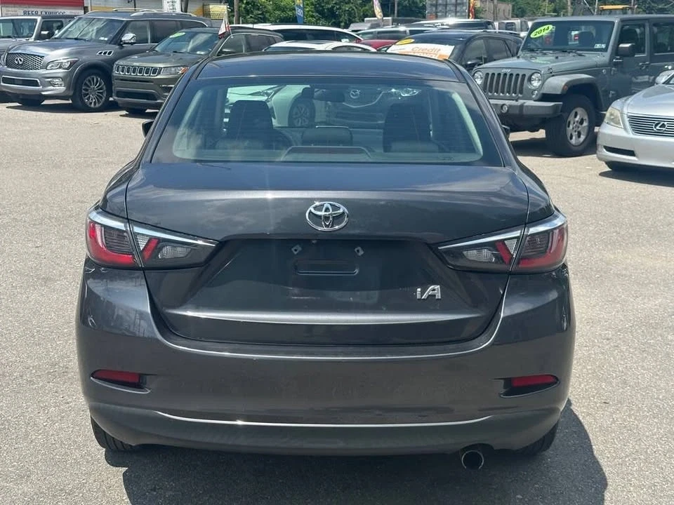 2018 Toyota Yaris - Image 6 of 11