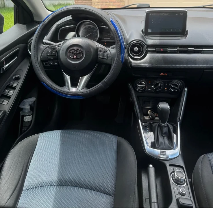 2018 Toyota Yaris - Image 2 of 7
