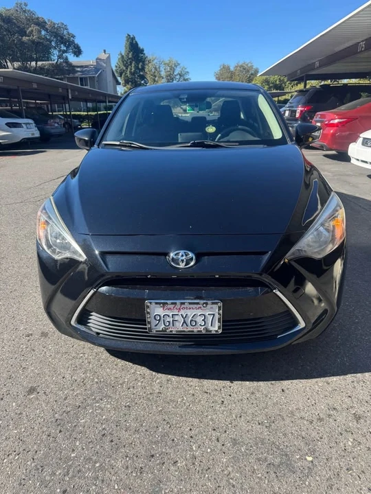 2018 Toyota Yaris - Image 10 of 11